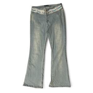 Y2k blue jeans with seashell belt